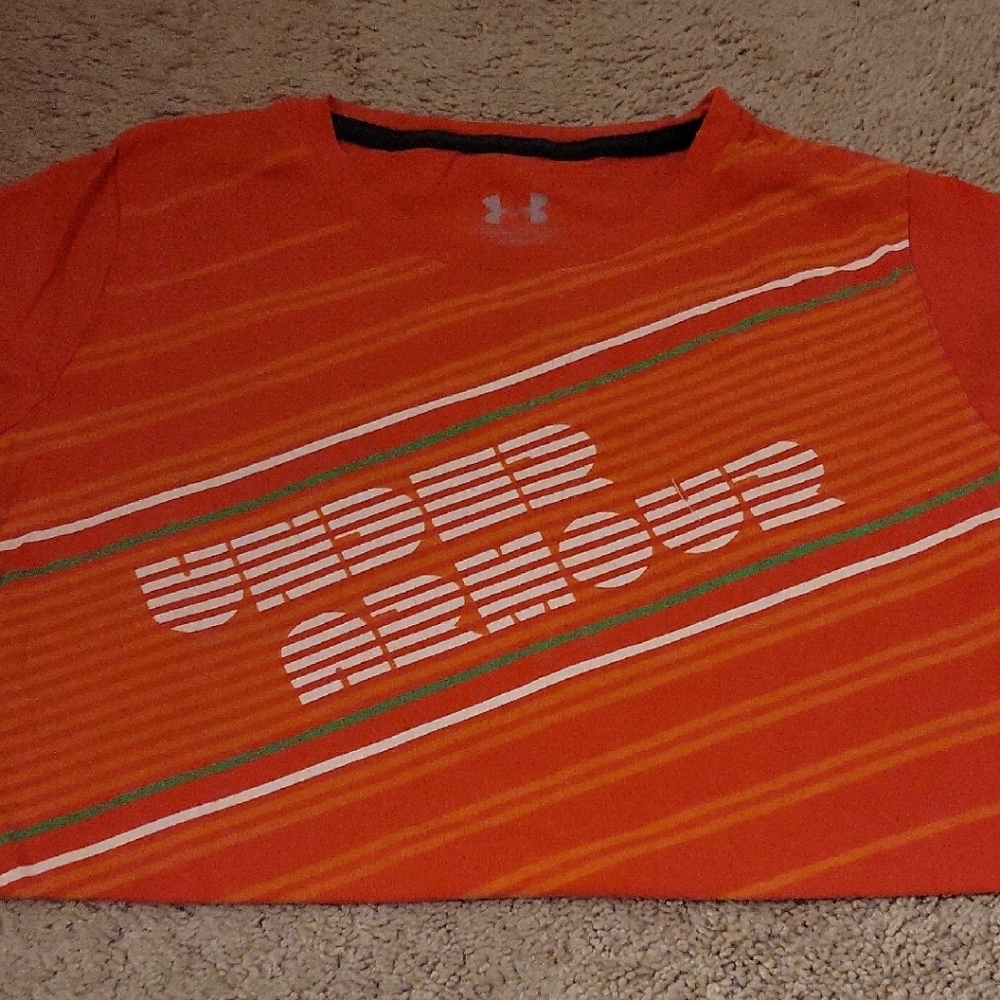 Under Armour Orange Short Sleeve Tee Dynamic Design